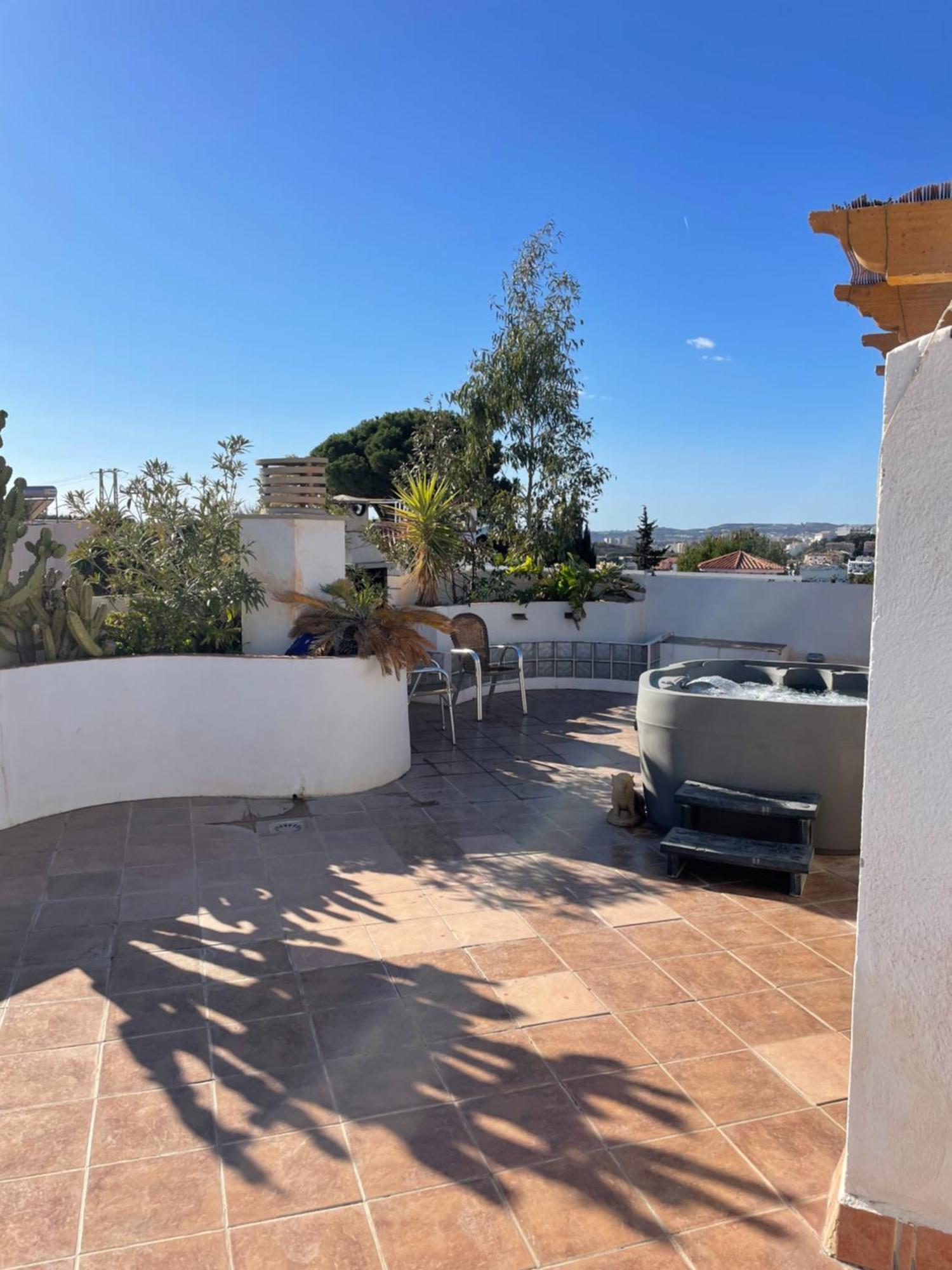 Penthouse With Private Roof Terrace And Jacuzzi Appartement Fuengirola Buitenkant foto
