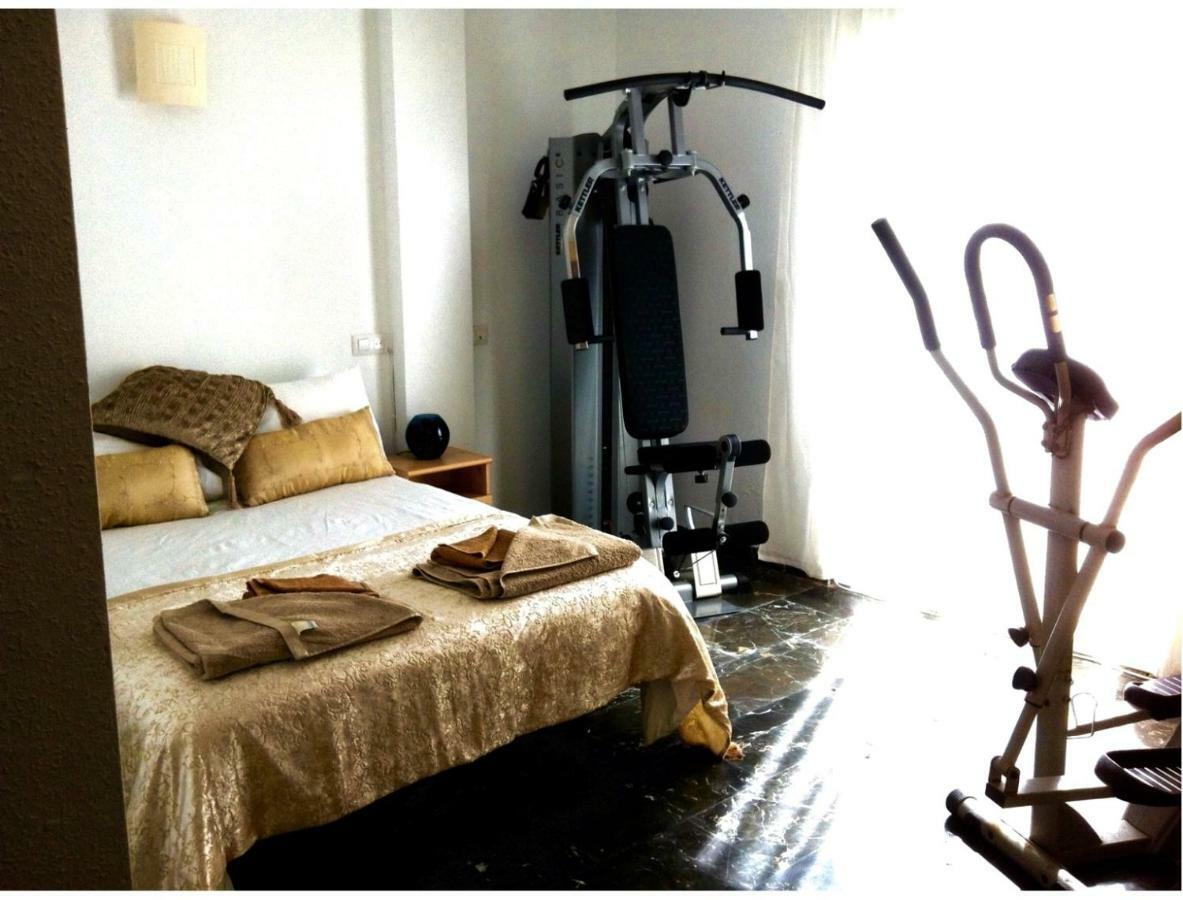 Penthouse With Private Roof Terrace And Jacuzzi Appartement Fuengirola Buitenkant foto
