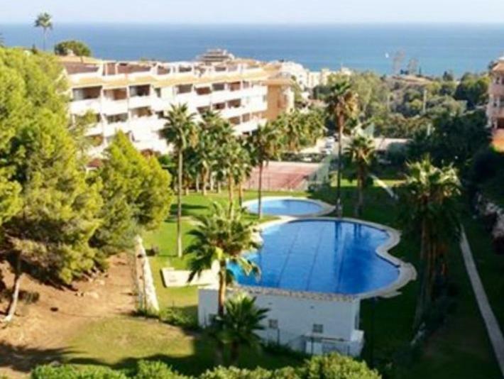 Penthouse With Private Roof Terrace And Jacuzzi Appartement Fuengirola Buitenkant foto